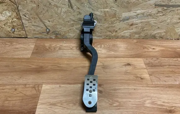 Alfa Romeo 147 Accelerator throttle pedal 0281002380 46755863 592301407