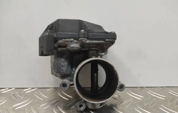 Volkswagen PASSAT B6 Throttle valve 03L128063E A2C53338105