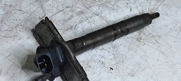 Audi A6 S6 C6 4F Fuel injector 059130277CJ 0445116047