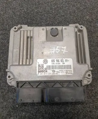 Volkswagen Jetta V Engine control unit/module 03G906021KH 0281013226 1039S15273