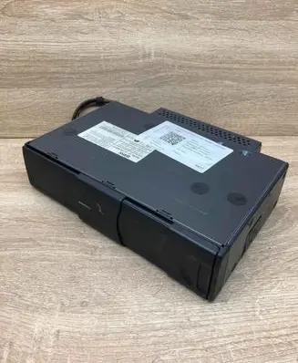 BMW 3 E90 E91 CD/DVD changer 9133083 8364931 WithPlug