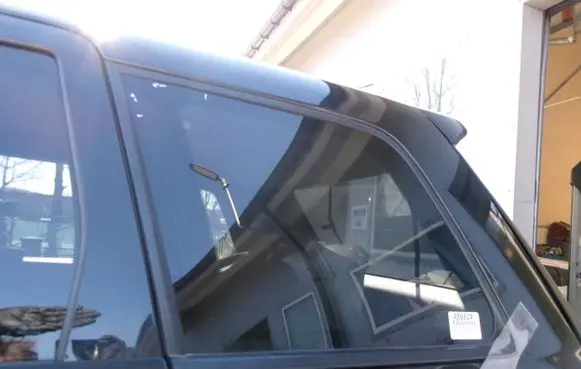Mitsubishi Outlander Rear side window