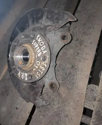 Skoda Superb B6 (3T) Front wheel hub
