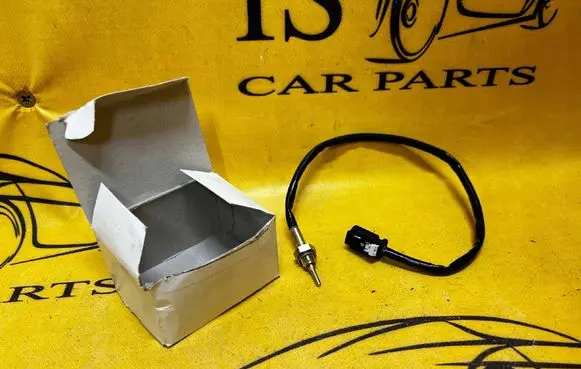 BMW 5 E60 E61 Exhaust gas temperature sensor 13627811913 7811913