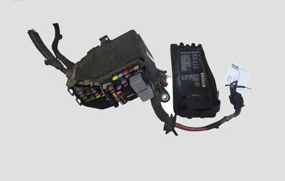 Renault Trafic II (X83) Fuse module 6G9T14A067