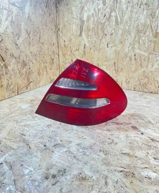 Mercedes-Benz E W211 Rear/tail lights a2118200464 2118200464