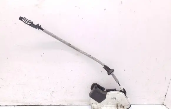 Volkswagen PASSAT B8 Front door lock 5E1837016 A097476