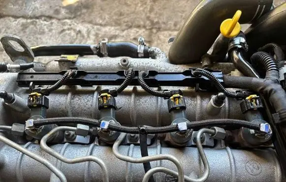 Fiat Croma Fuel injectors set 0445110391
