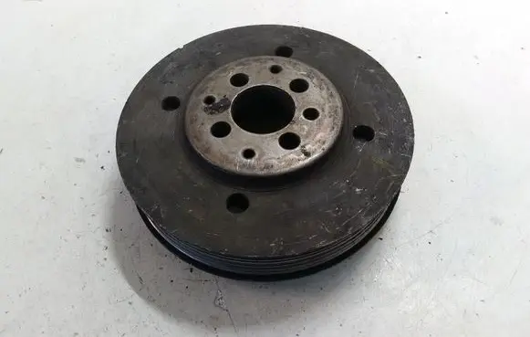 Volkswagen Golf IV Crankshaft pulley 038105243