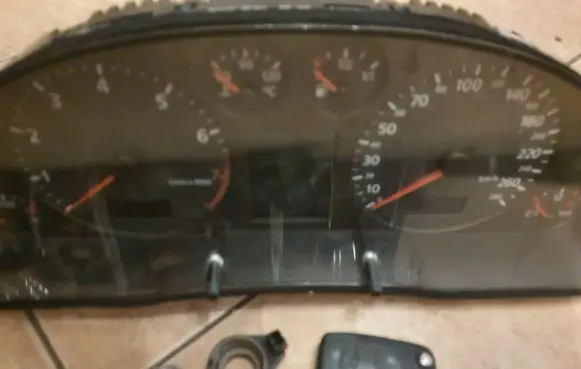 Audi A6 S6 C5 4B Speedometer (instrument cluster) 4b0920931e 110008948