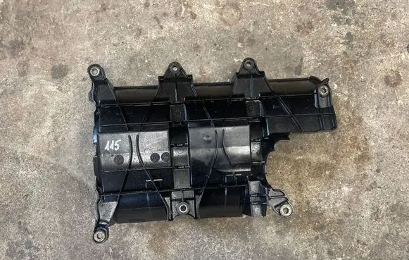 Mercedes-Benz ML W164 Oil breather separator A6421800885