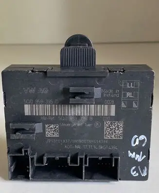 Audi A3 S3 8V Door control unit/module 5Q0959395D 5Q0959395B