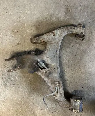 Land Rover Discovery 3 - LR3 Rear upper control arm/wishbone