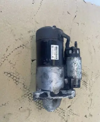 Opel Insignia A Starter motor 55353857