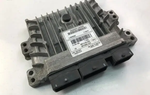Renault Megane III Engine control unit/module ECU 237100914R 237101715R
