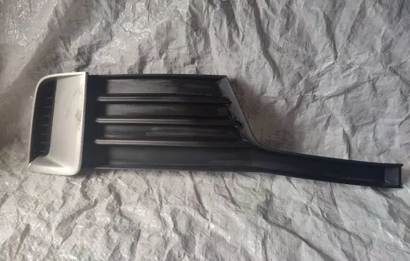 Audi A3 S3 8V Front bumper lower grill 8V3807682