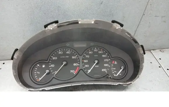 Peugeot 206 CC Speedometer (instrument cluster) 9641573780