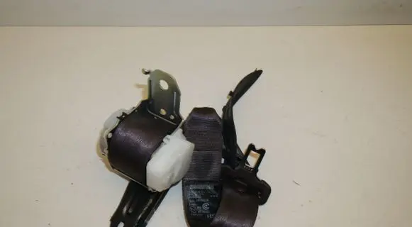 Lexus LS 500 Middle seatbelt (rear) 7J5520