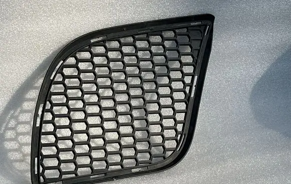 BMW X6 E71 Front bumper lower grill 2159346 00437242231
