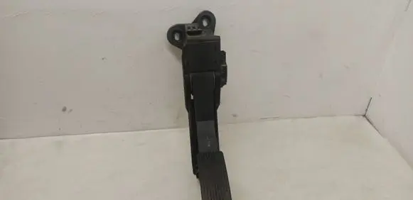 Mercedes-Benz GL X164 Accelerator throttle pedal A1643000004