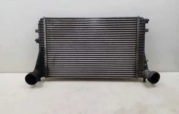 Volkswagen Tiguan Intercooler radiator 3C0145805P
