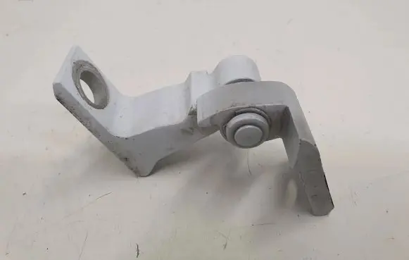 Seat Ateca Rear door upper hinge 8X4833408A 8X0831404E