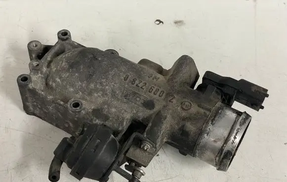 Opel Zafira A Throttle valve 8226802
