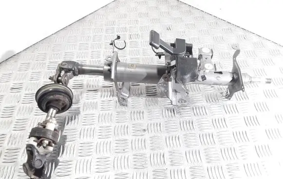 Nissan X-Trail T30 Steering wheel axle