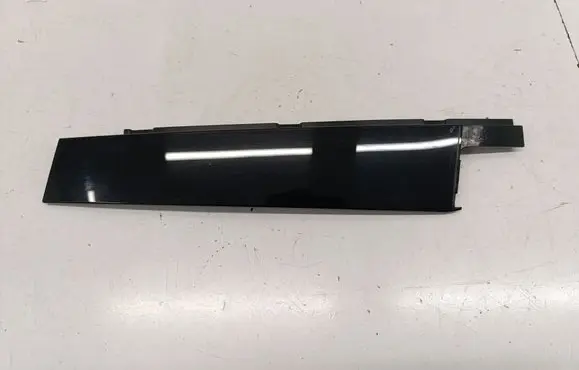 Mercedes-Benz GLB x247 Front door glass trim molding A2477220200