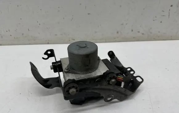 Mini Cooper Countryman R60 ABS Pump 6874551