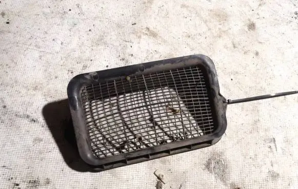 Skoda Octavia Mk2 (1Z) Dash center air vent grill