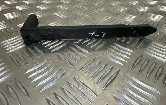 Volvo XC60 Headlight/headlamp mounting bracket 30763154
