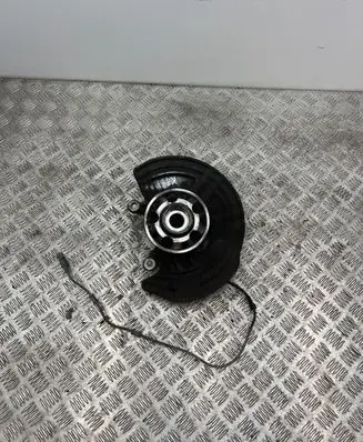 Mercedes-Benz B W246 W242 Front wheel hub