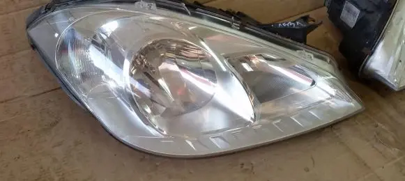Mercedes-Benz A W169 Headlight/headlamp KOMPLETNA