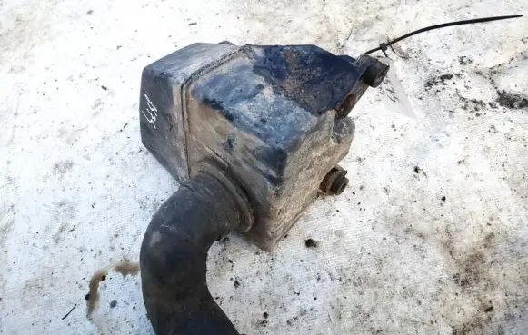 Intake resonator
