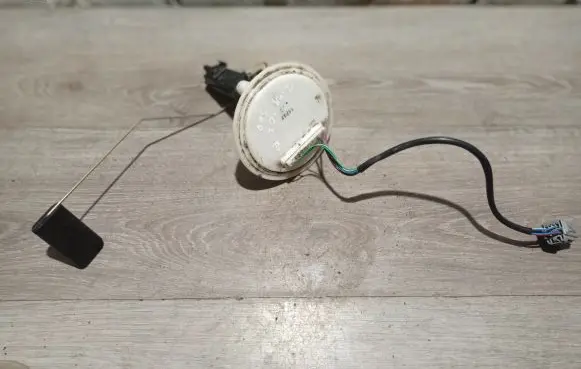 Volvo S60 Fuel level sensor 