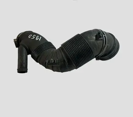 Volkswagen PASSAT B6 Air intake hose/pipe 3C0129654P