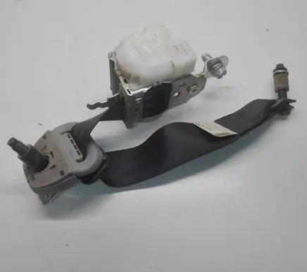 Nissan Navara Rear seatbelt 7P1130