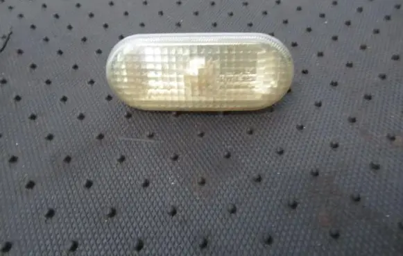 Volkswagen Bora Front fender indicator light 1j5949117