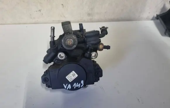 Mercedes-Benz E W212 Fuel injection high pressure pump A6510700701 28252614 100219
