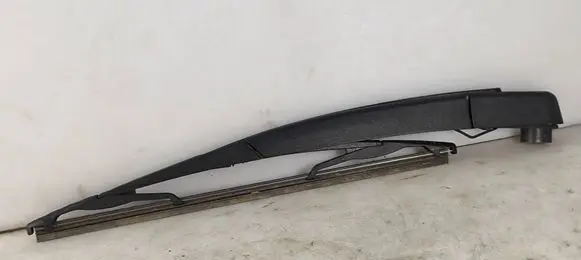 Hyundai Bayon Rear wiper blade arm 32029817