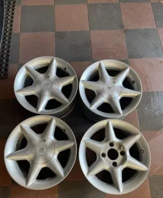 Mitsubishi Galant R15 alloy rim 