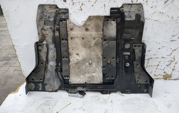 Vauxhall Astra J Engine splash shield/under tray 