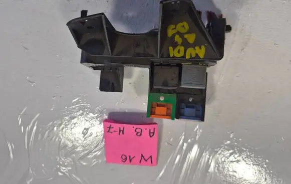 Audi A4 S4 B7 8E 8H Fuse box set 8E1937503