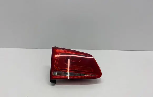 Volkswagen Touareg II Tailgate rear/tail lights 7P6945093C