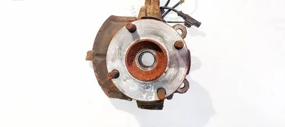 Nissan Tiida C11 Front wheel hub