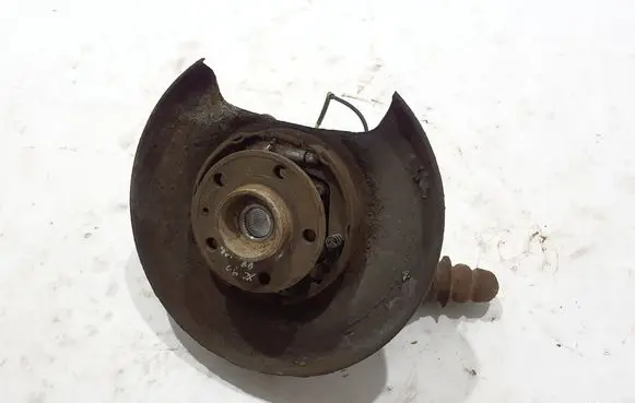 Rear wheel hub