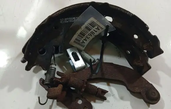 Toyota Avensis T250 Handbrake/parking brake pads 