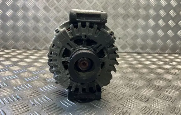 Mercedes-Benz C W205 Generator/alternator A0009062822