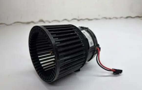 Opel Astra L Heater fan/blower T75061C